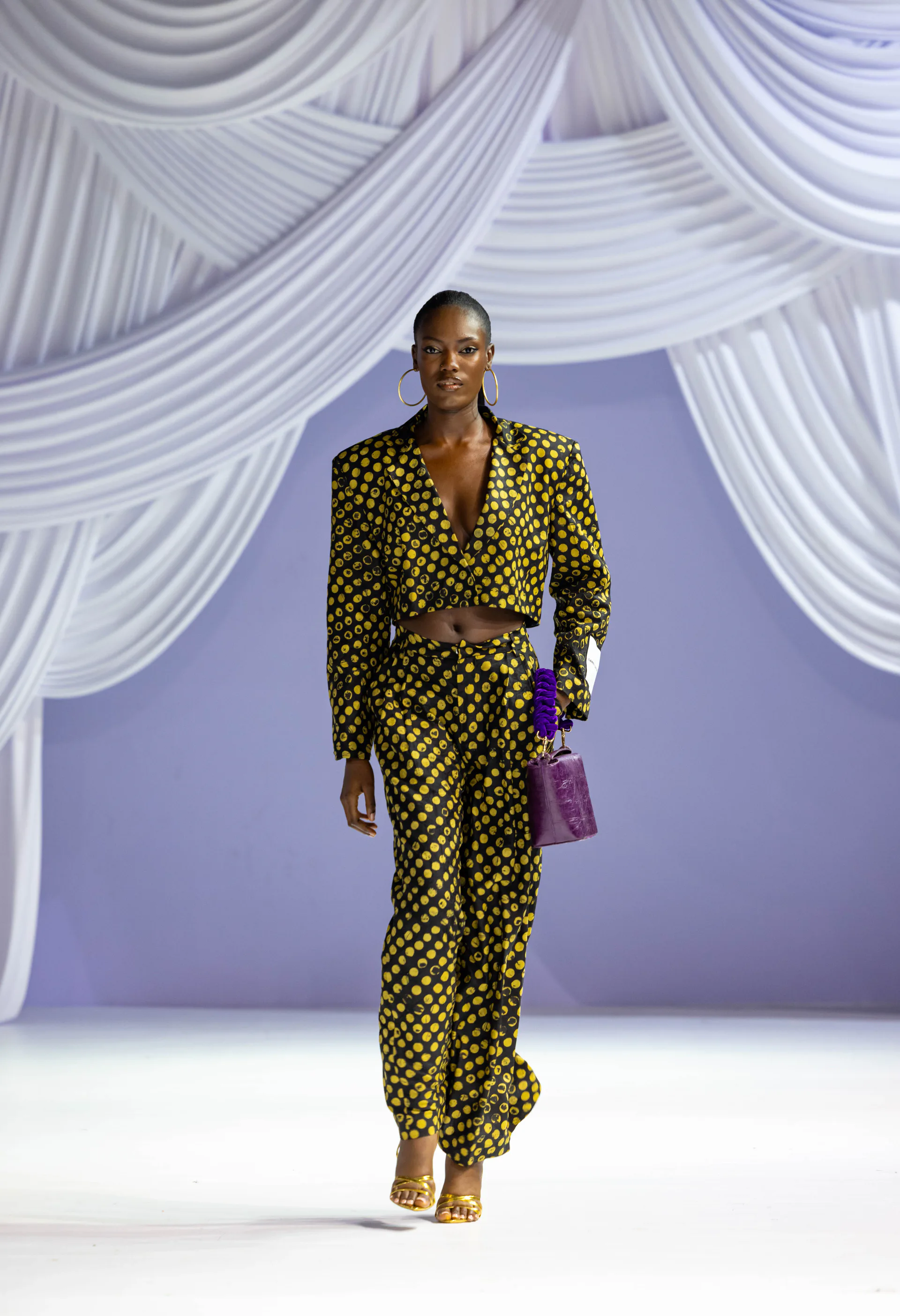 graphic dot suit view 2